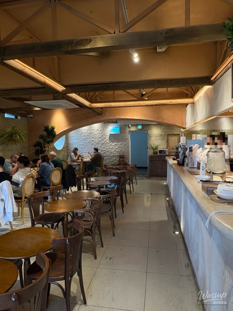 Savory bread topped with seaweed and salted cod roe