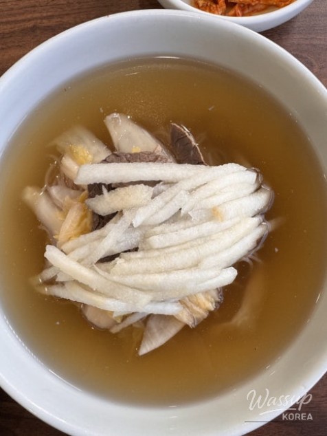 Overall vibe of Exit Cafe captured during winter