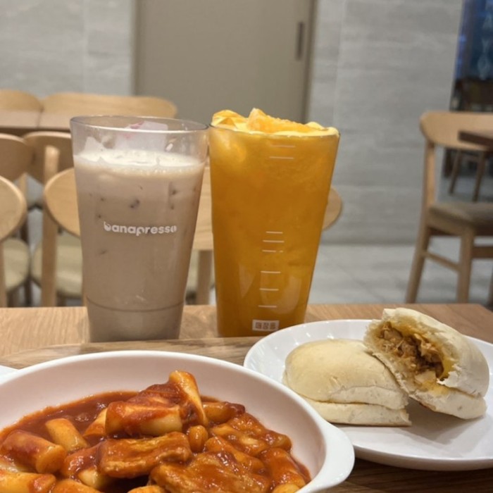 Newly opened Banapresso dessert cafe located in Baegot Siheung