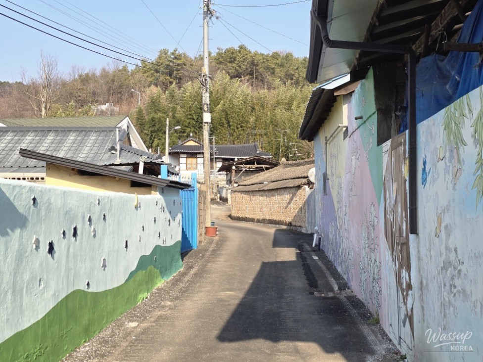 Yongcheon Roofless Art Museum: A Hidden Gem_05