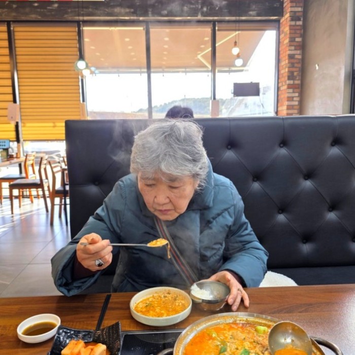 Winter trip to Gangneung featuring a local sundubu restaurant loved by locals