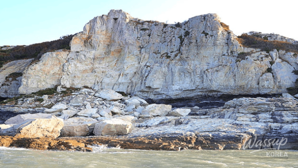 Night view of the illuminated Jindo Bridge from the Jindo Tower observation deck