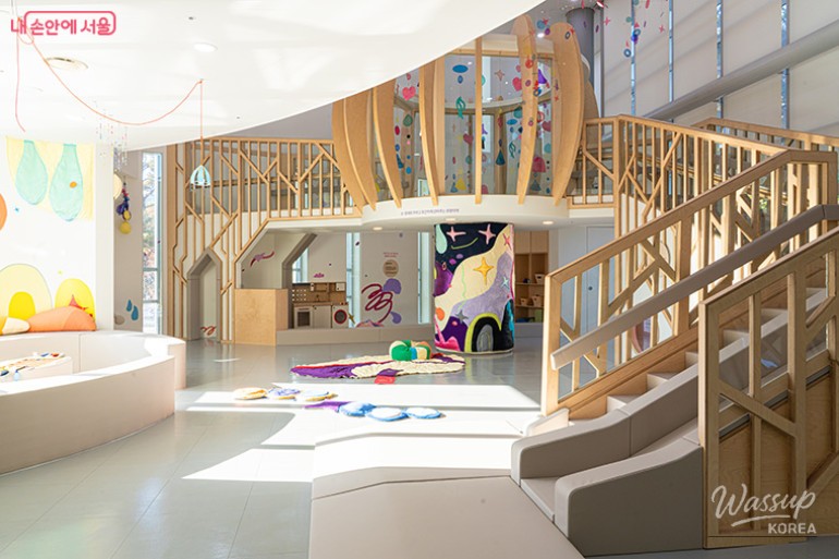 Interactive signaling exhibition at the Seoul Children's Museum