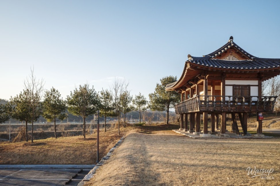 The tranquil and traditional entrance of Yisan Seowon in Yeongju