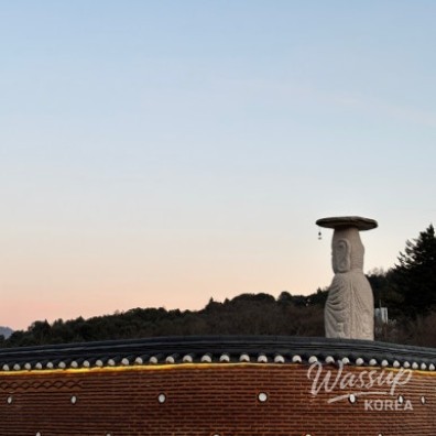 The thick and warm grey temple stay uniform provided by Bongeunsa Temple