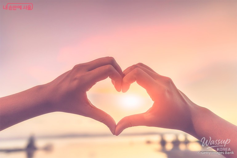 A breathtaking morning sky in Seoul with the first rays of the New Year sun glowing over the horizon