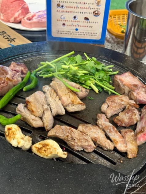 Everyday diary moment capturing food, thoughts, and quiet time