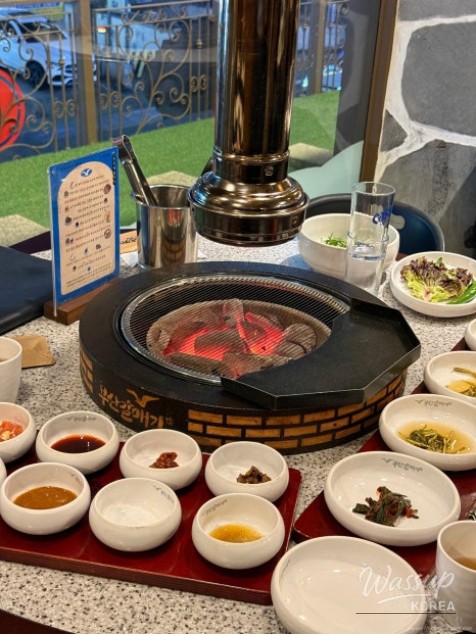 Cafe visit with sweet drinks enjoyed during a relaxing break