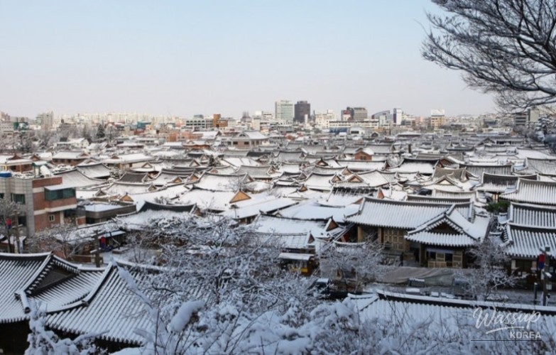 Jeonju hanok village snow