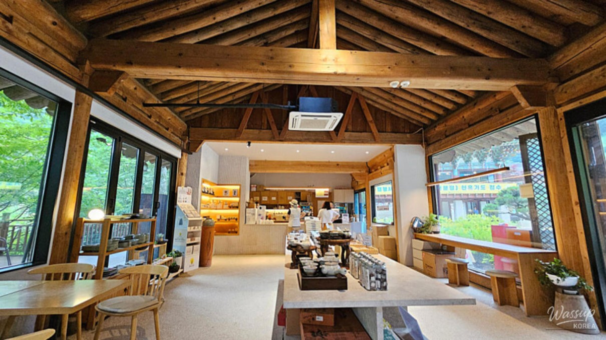 Traditional hanok café inside Woljeongsa Temple in winter
