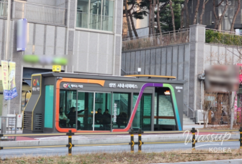 CCTV and emergency bell installed at smart bus stop in Seosan