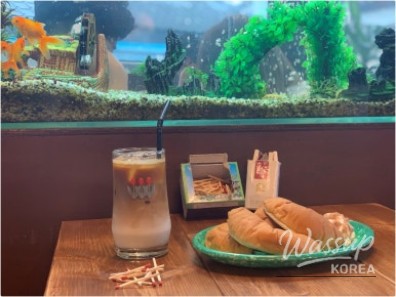 Yangji Cream Latte and traditional dabang-style coffee