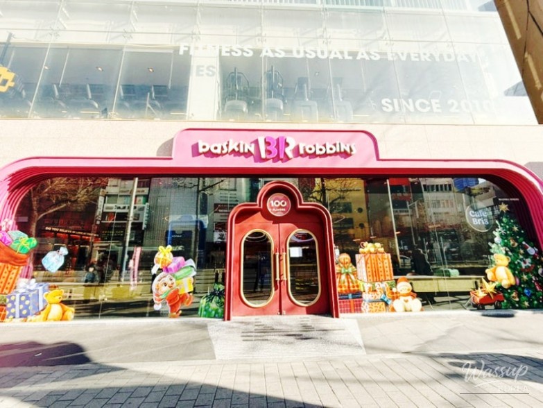Pink arched exterior of Baskin-Robbins Busan Seomyeon Central on Central Avenue