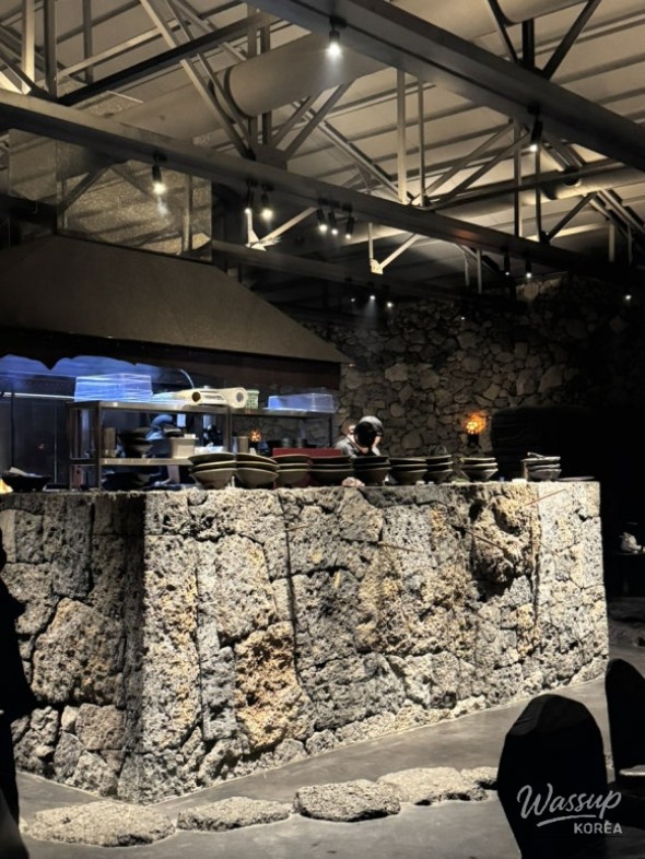 Unique interior design of Mongtan Jeju resembling a dreamy stone-age atmosphere