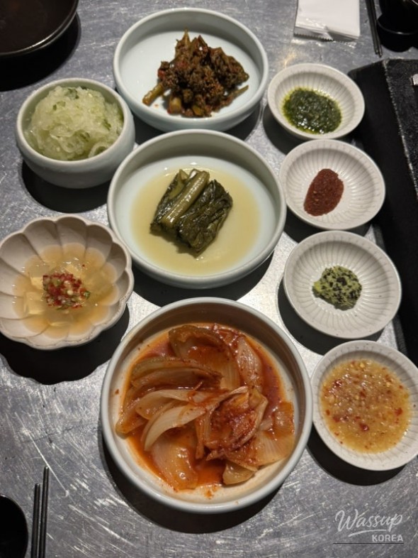 Dining table at Mongtan Jeju known from a popular YouTube feature