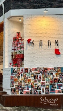 Black pepper cheesecake dessert served at Soon in Cheongju