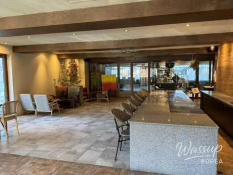 Jeju San-noru matcha latte with smooth milk foam at Urban Farm Cafe