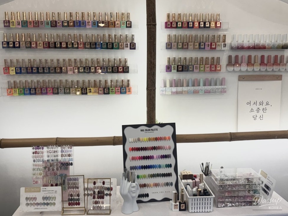 Comfortable seating and calm ambience inside Luaar Blanc Nail