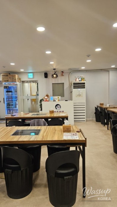 Freshly sliced beef prepared upon order at Daehong Shabu Shabu