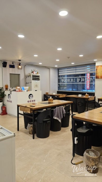 Custom sauce station with peanut sauce, sesame sauce, and fresh toppings