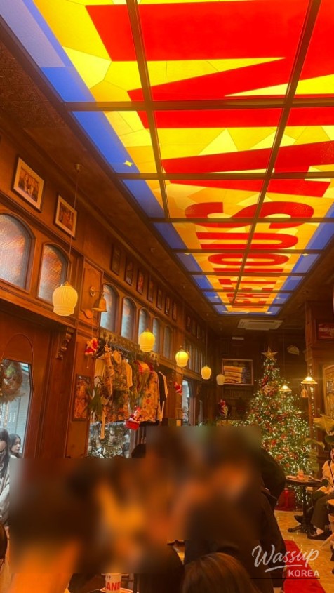 Christmas decorations inside Seongsu Pie creating a winter dessert cafe mood