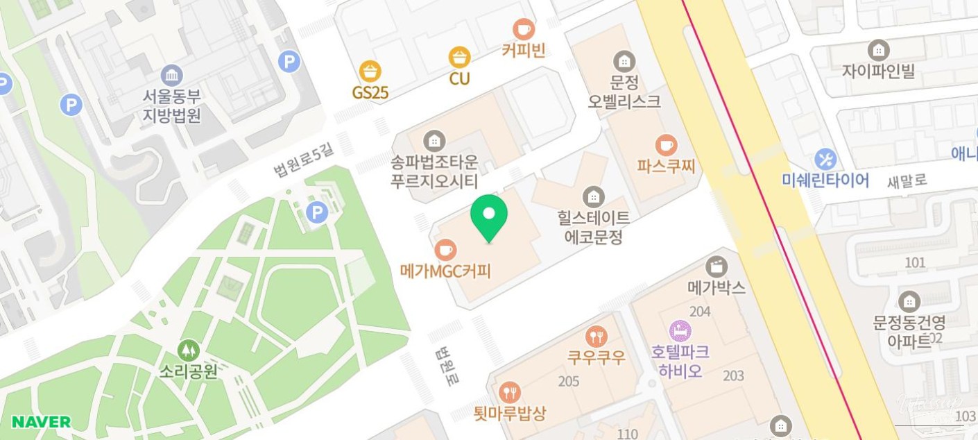 Overall view of Anyoung Puppy dog cafe highlighting cleanliness and space