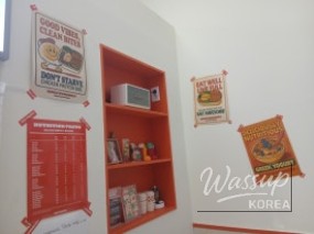 Moist salmon steak and fresh vegetables from Wise Starve Diet protein box