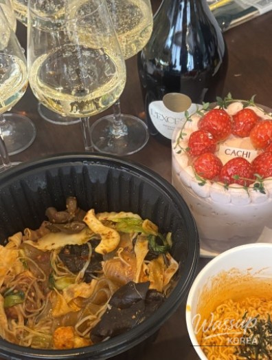 Playful King Carp lantern symbolizing growth and effort