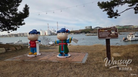 Scenic view of the Ohaeng River flowing beside Cheoyongam in Ulsan