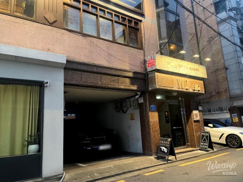 BBQ sticks served as a side dish at Pizza Never Sleeps