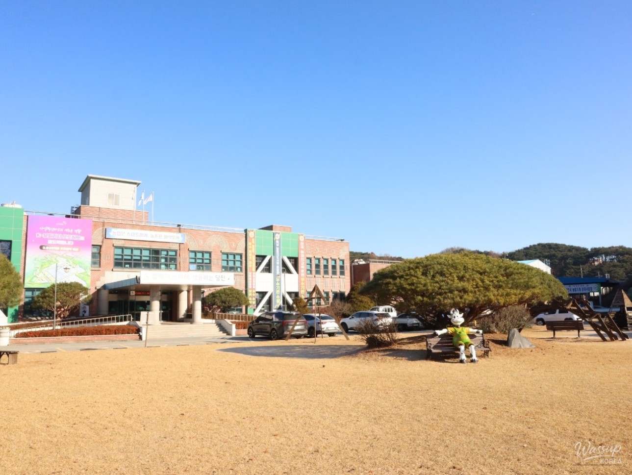 Farmers attending AI-driven agricultural marketing training in Dangjin