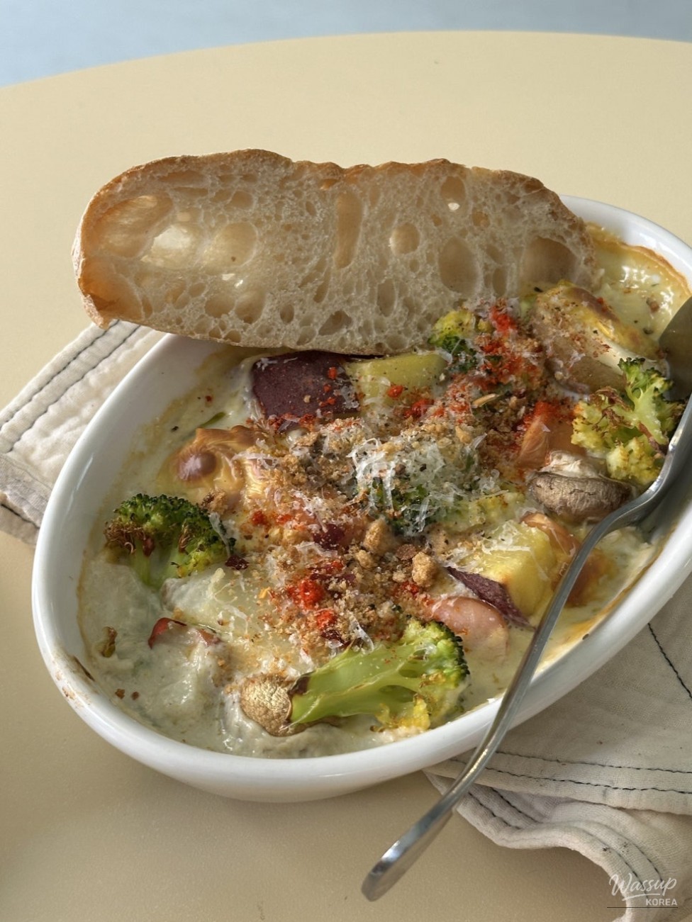 Close-up view of brunch dishes served at Monnani