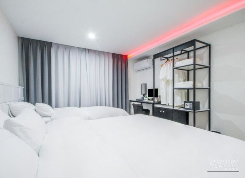 Hotel room details emphasizing comfort and maintenance