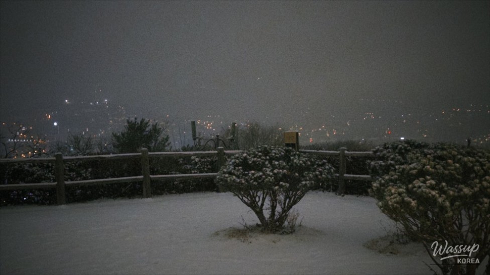 Snow-covered path at Naksan Park