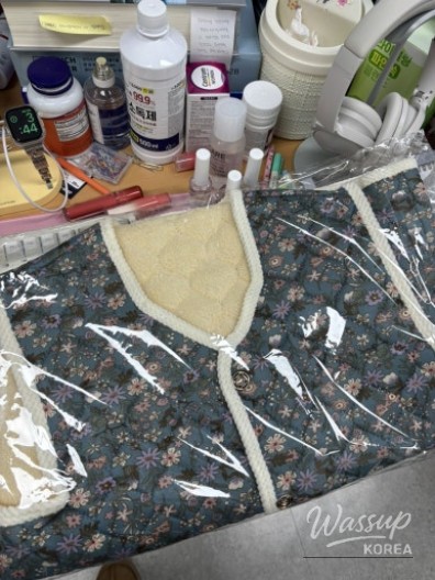 A warm year-end gathering with friends, food, and casual celebration