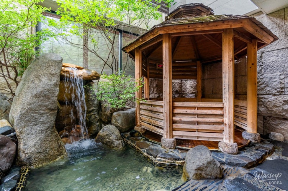 Massage and Medi Spa treatment rooms at Primasauna Cheongdam