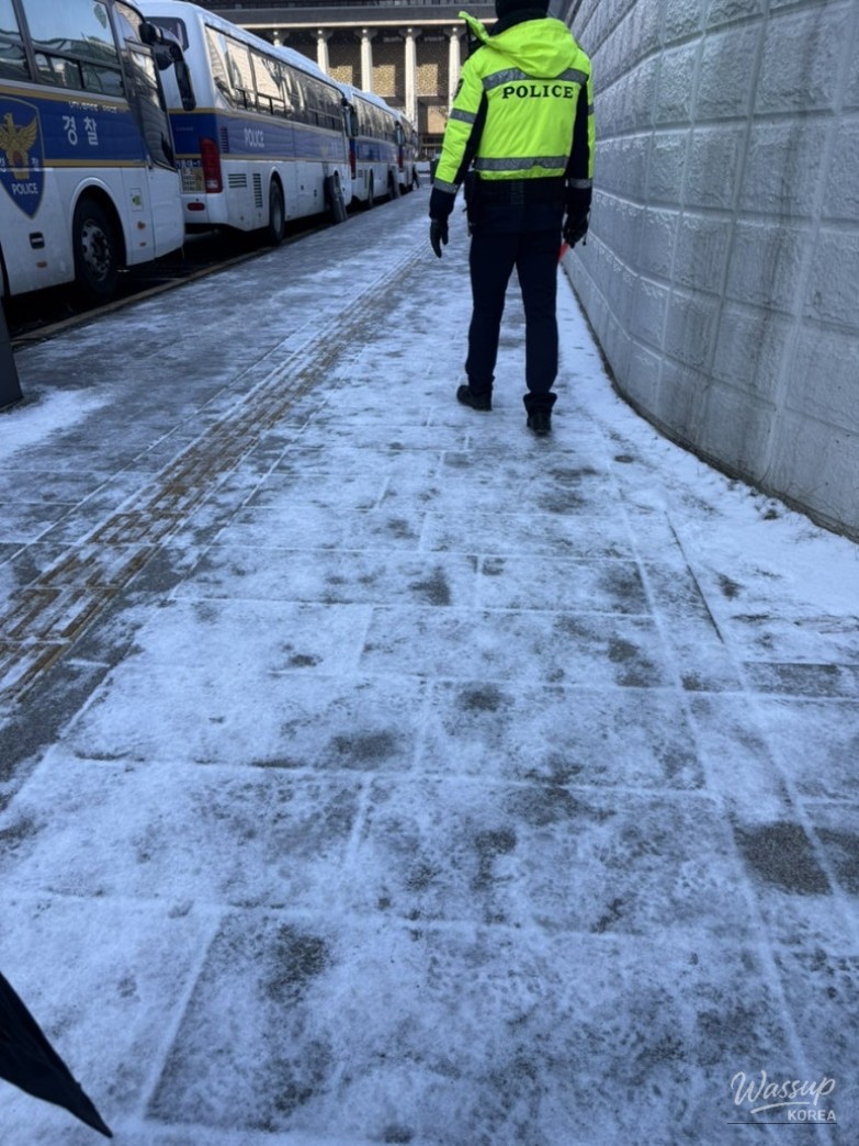 Snow-covered scenery seen during a winter trip to the mainland