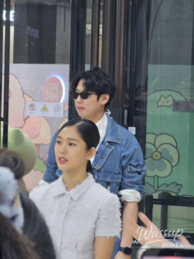 Memories from outings around Seoul captured on camera