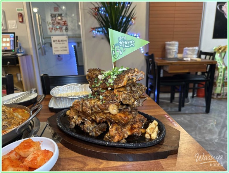 A Unique Experience at 불탄왕뼈구이&감자탕 in Myeongdong_04