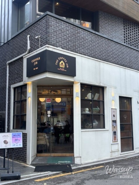 A Cozy Café Experience at Coffee JIB in Mapo_03