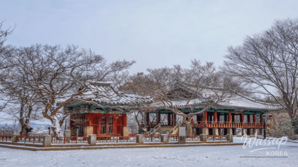 Traditional streets and winter atmosphere around Jeonju Hanok Village