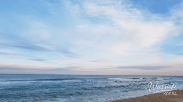Seorak Cable Car ascending toward snow-covered Seoraksan peaks in winter