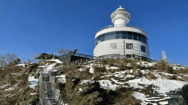 Natural hot spring facilities at Chuksan Hot Springs surrounded by winter scenery