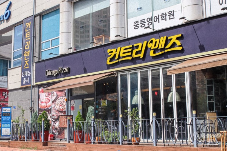 Rose sauce pasta with seafood served as the final dish of the meal