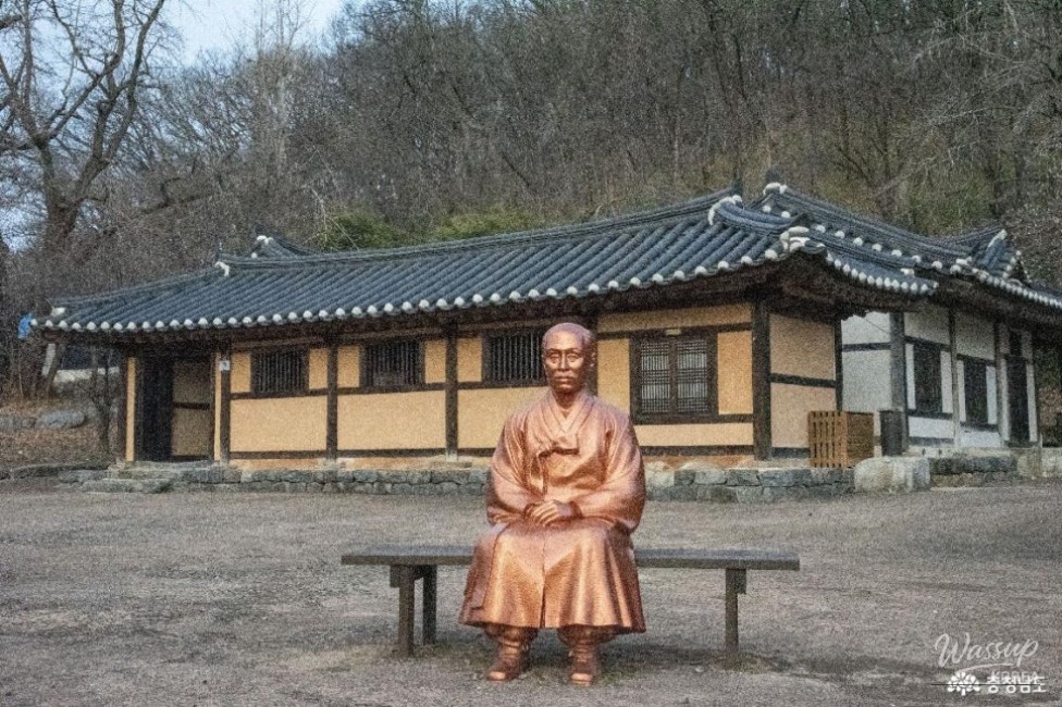 Traditional house known as the birthplace of independence activist Lee Dong-nyeong