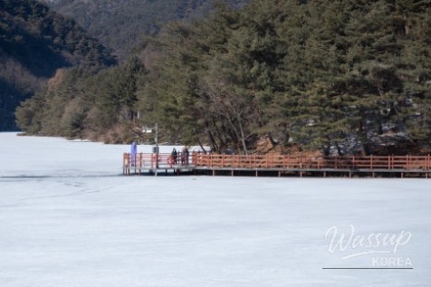 The Enchantment of Birongdam Reservoir in Winter_04