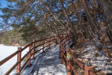 The Enchantment of Birongdam Reservoir in Winter_09