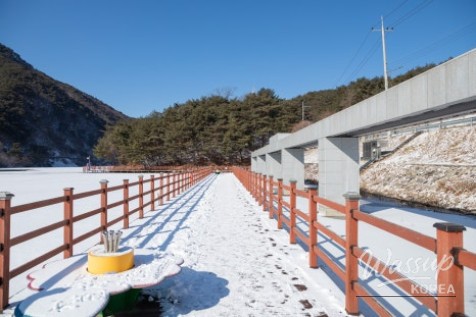 The Enchantment of Birongdam Reservoir in Winter_06