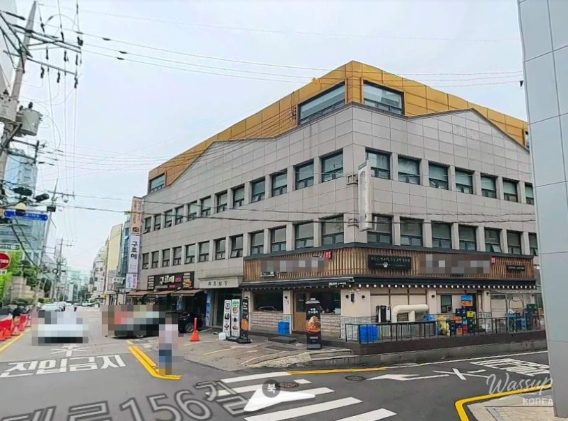 Exploring the Trendy Hub of Gangnam: Sinsa-dong_02