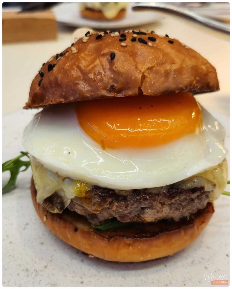 A Culinary Journey in Jamsil: Must-Visit Restaurants_05